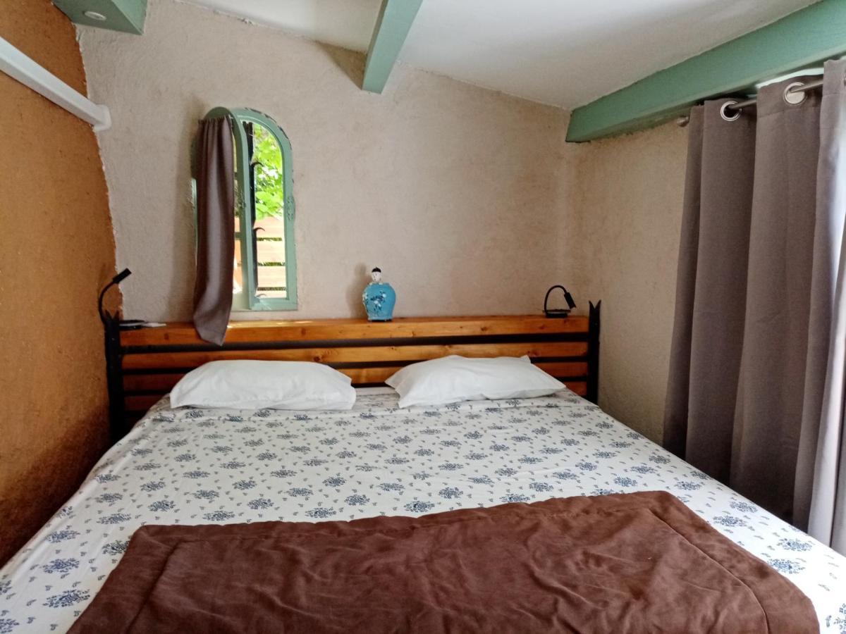 L'Atelier Bed & Breakfast Saint-Maximin  Bilik gambar