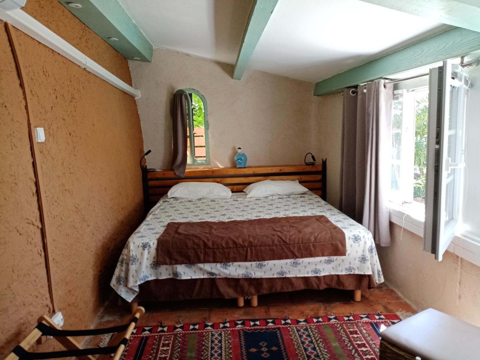 L'Atelier Bed & Breakfast Saint-Maximin  Bilik gambar